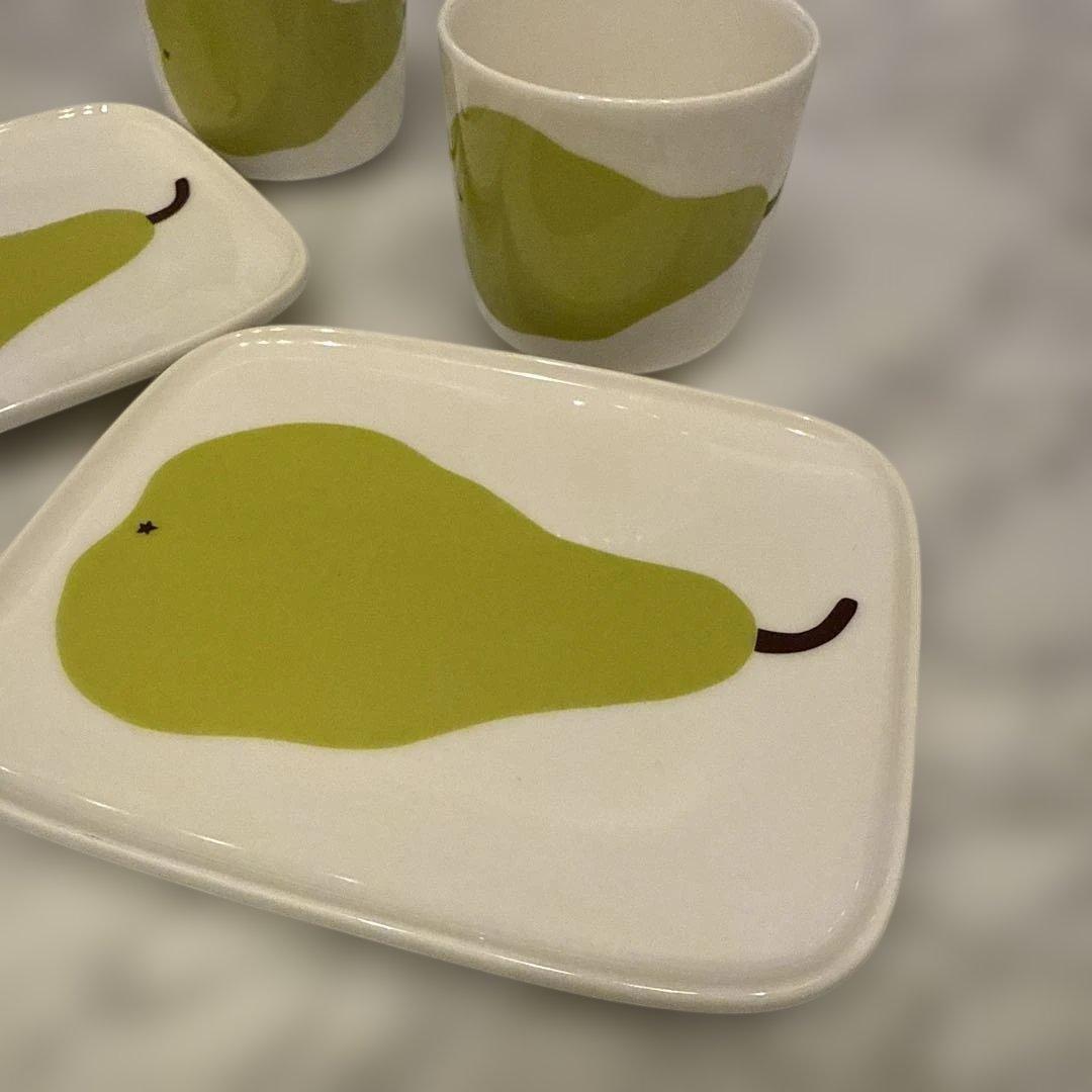 marimekko マリメッコ　洋梨　パーリナ　マグ　お皿セット