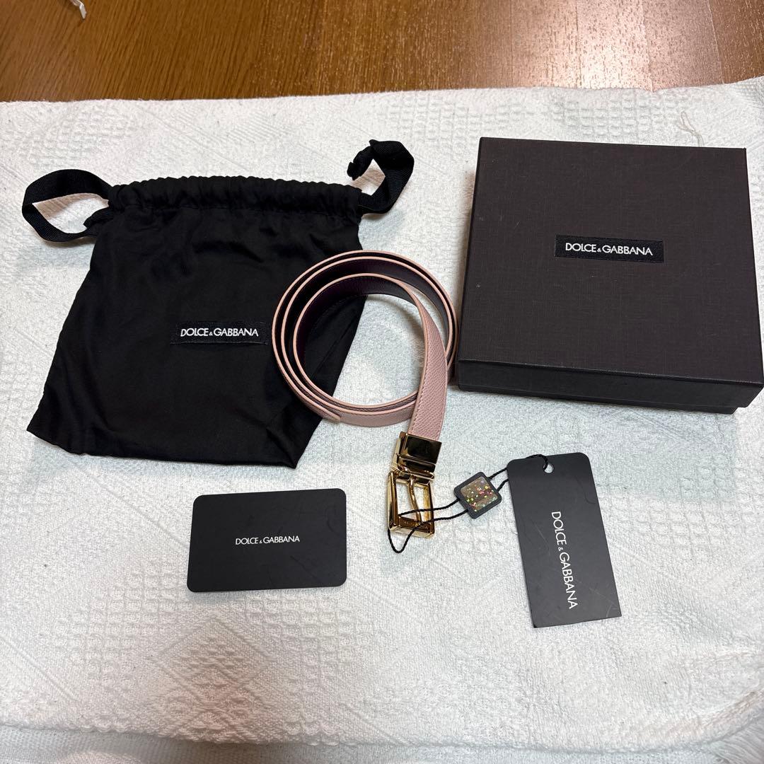 ドルチェ＆ガッバーナレディース ゴールドバックル ピンク