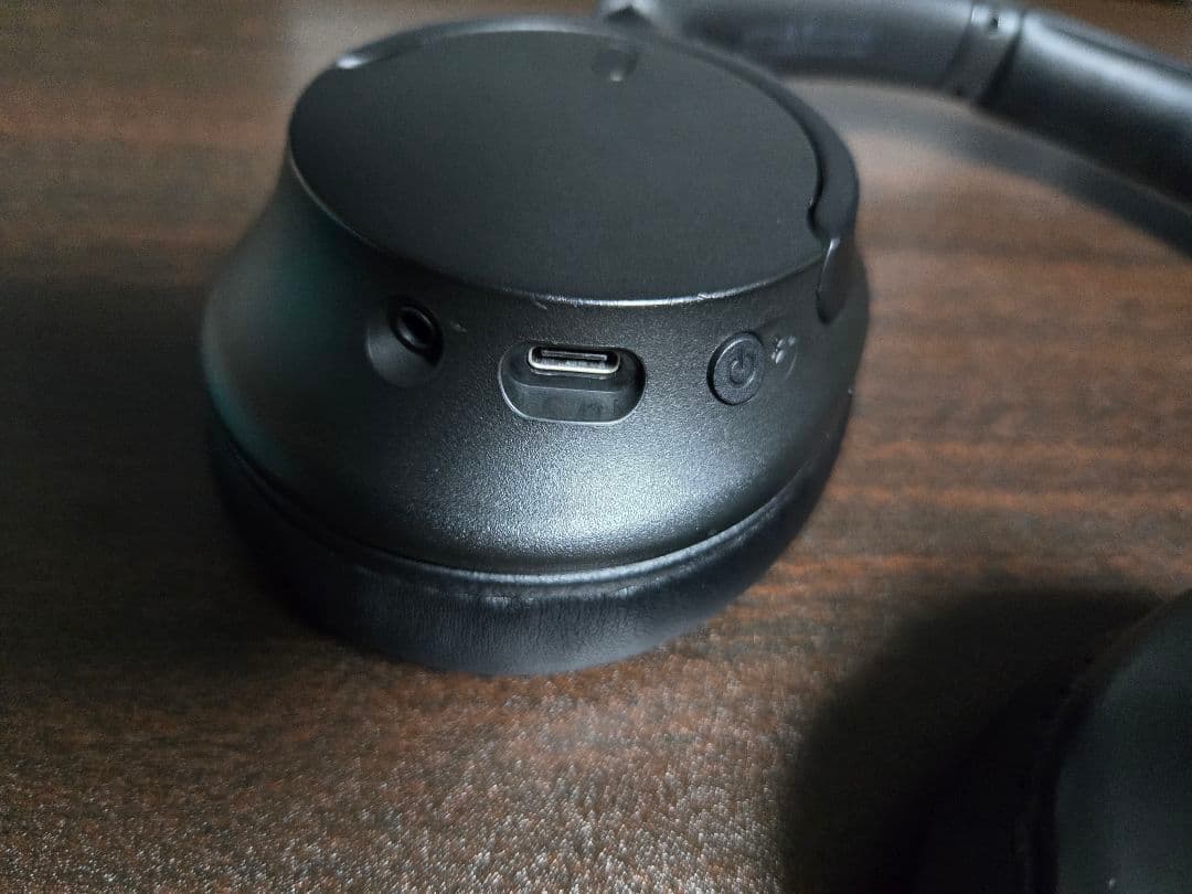 SONY ノイズキャンセリングヘッドホン ブラック wh-ch720n