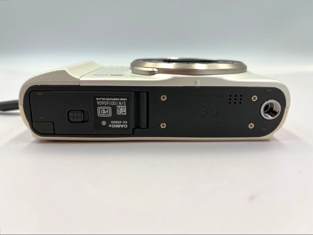 【完動品/返品保証】CASIO EX-ZR800・デジタルカメラ・動作確認済み