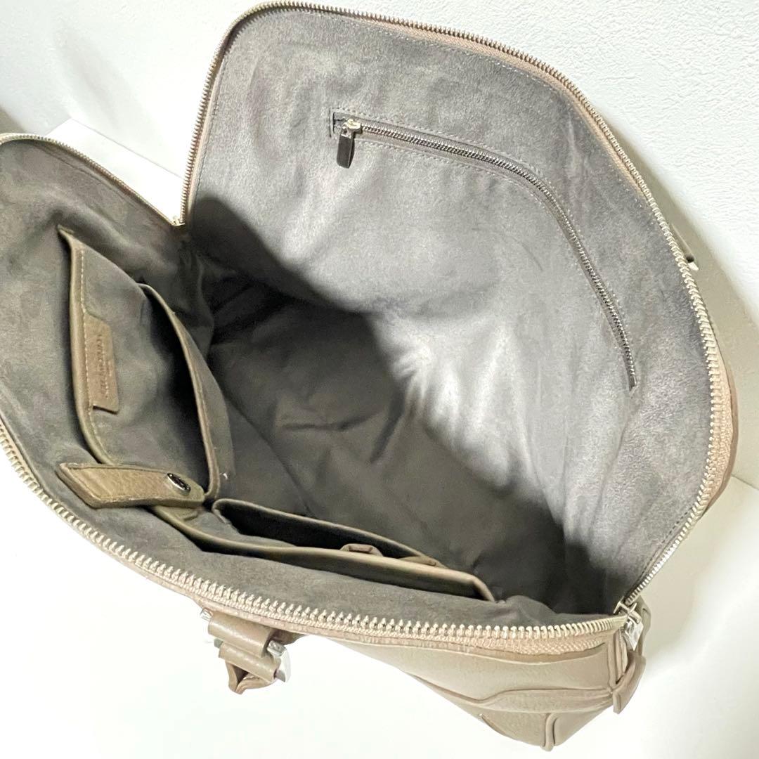 ペッレモルビダ　シュリンクレザー　ビジネスバック　トートバッグ　ベージュ