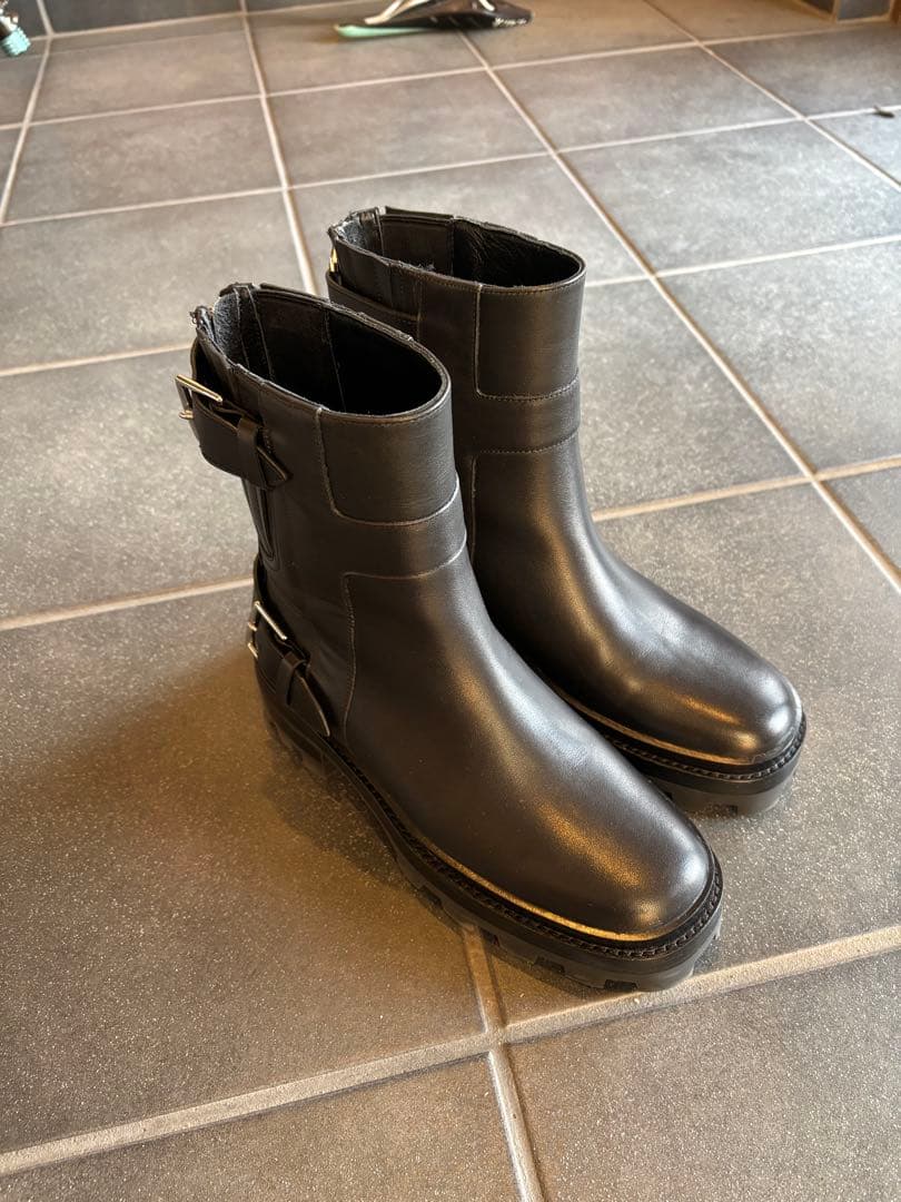 ジェイミーショートブーツ