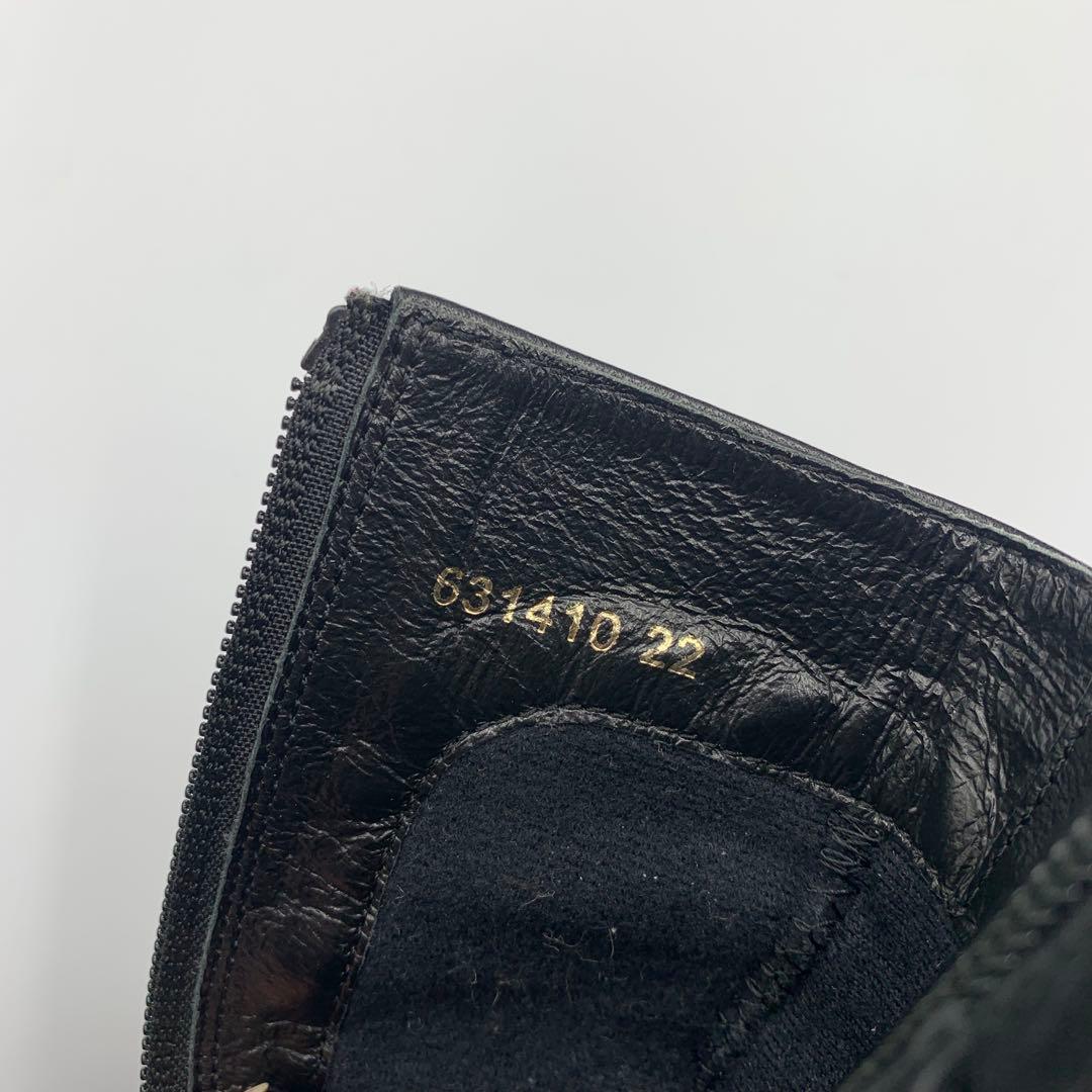 【撥水 　23年】ヒミコ　ベルトバックルヒールブーツ　スクエアトゥ　クロコ型押し