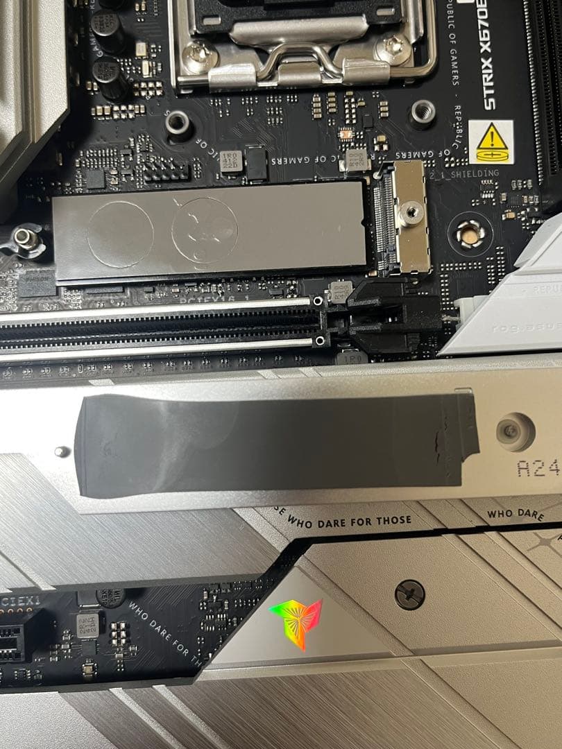 マザーボード ROG STRIX X670E-A GAMING WIFI