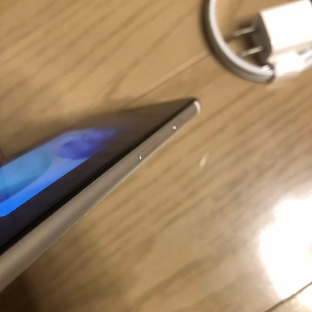 美品　iPhone SE 第2世代