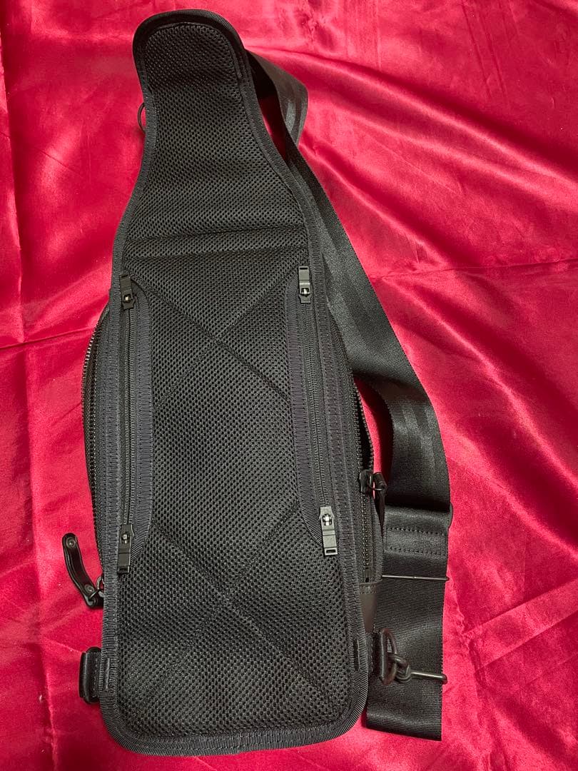 PORTER ポーター ブラック ナイロン スリングバッグ ボディバッグ