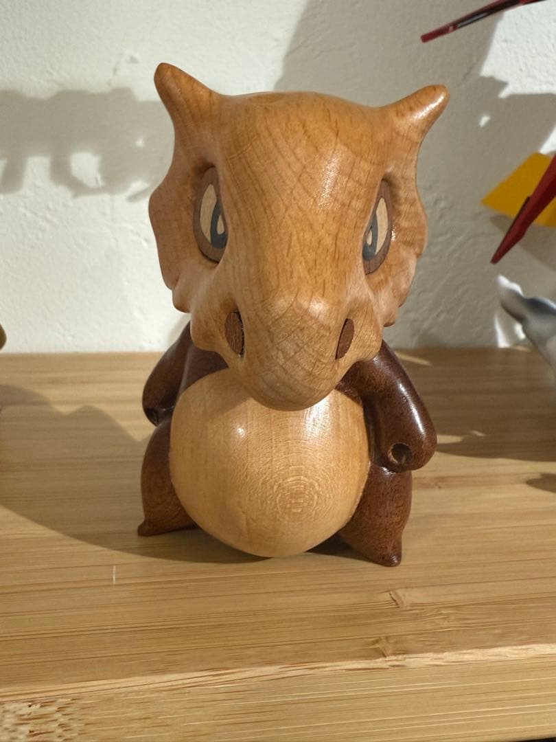 カラカラ　木製　彫刻