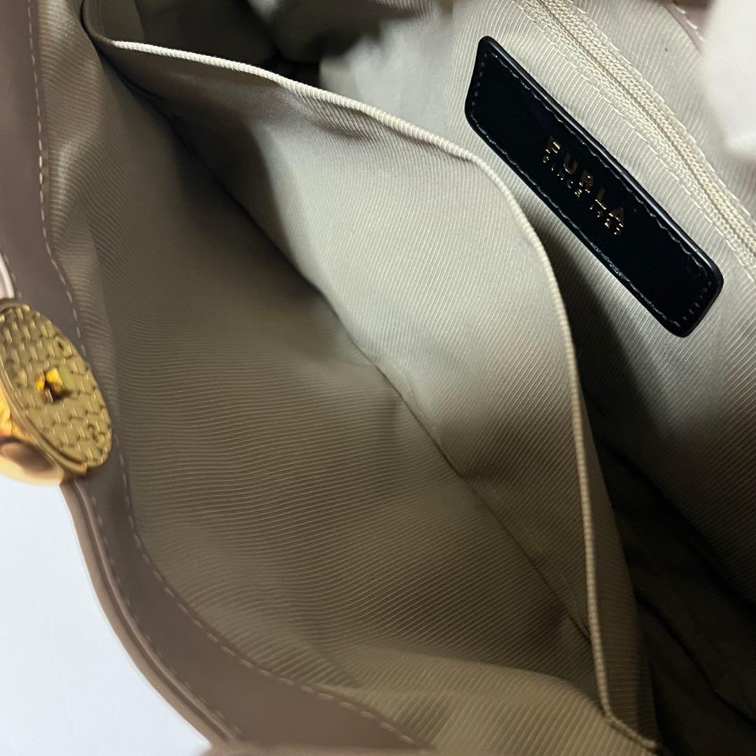 現行モデル✨美品✨フルラ　スフェラ　ワンショルダー　ハンドバッグ　ソフトレザー