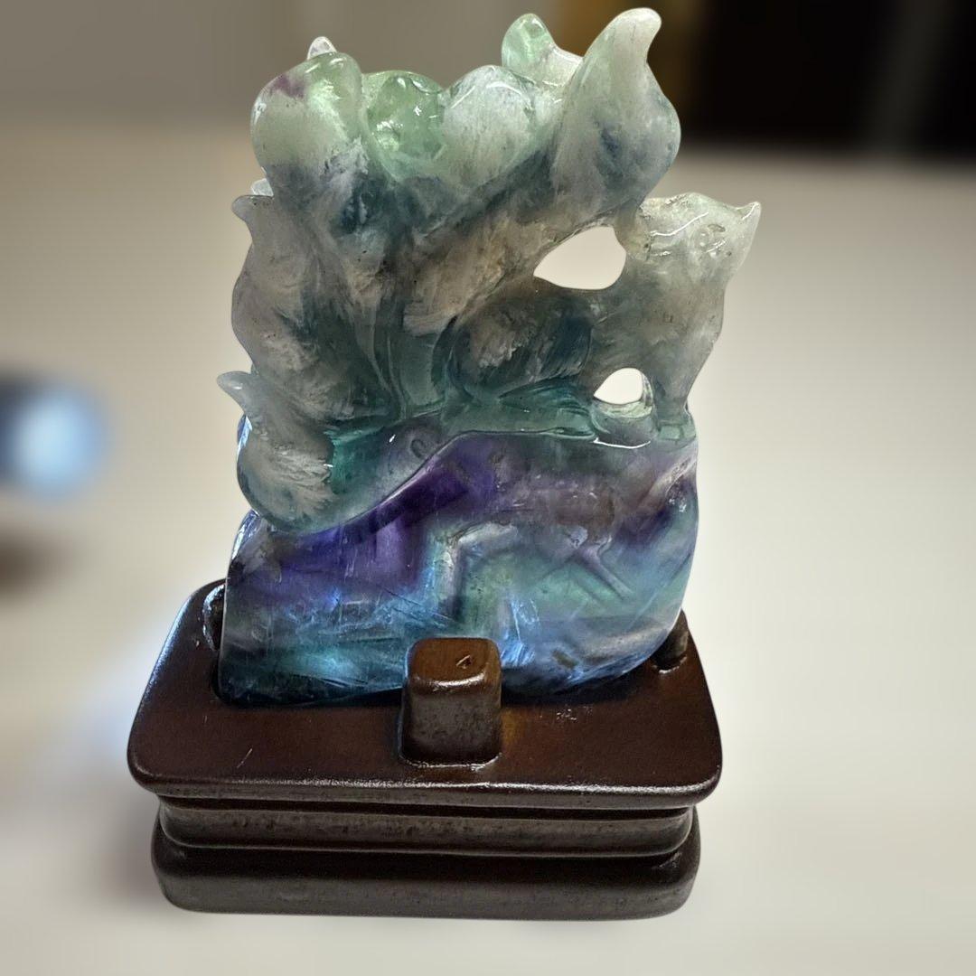 九尾　フェザーフローライト　狐　台座付　貴重　美品　新品