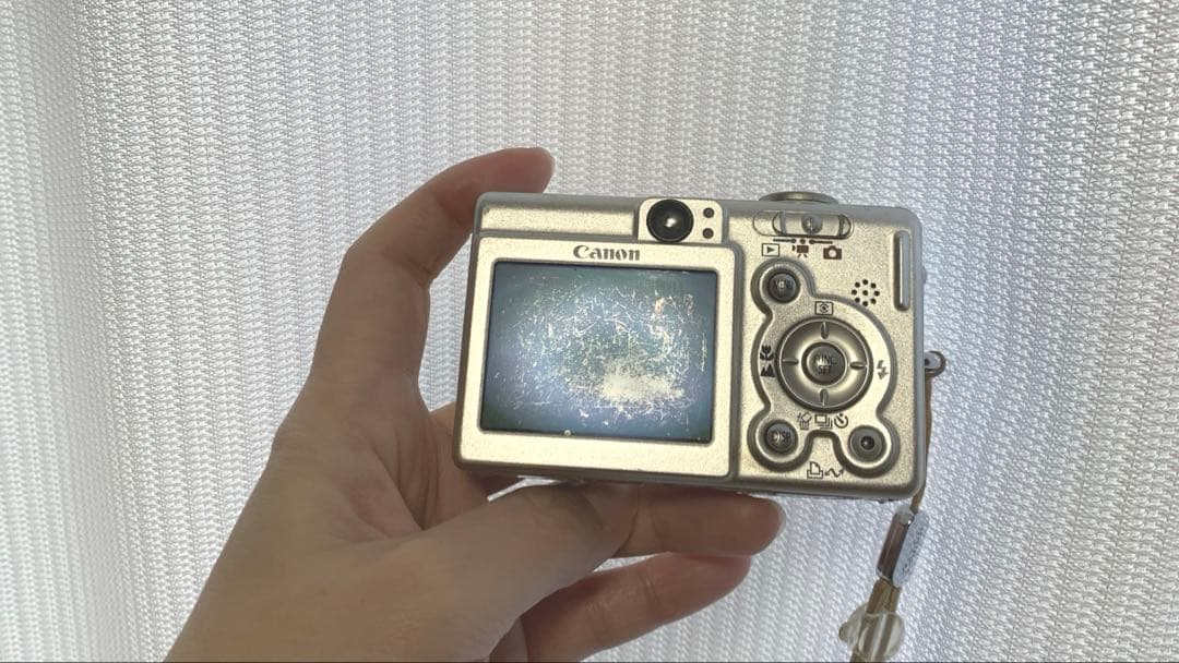 canon IXYデジタルカメラ