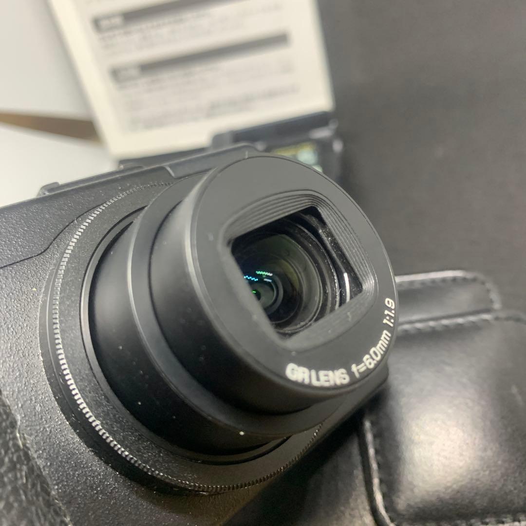 リコーGR DIGITAL III本体 + 専用レザーケースバッテリー2個付き