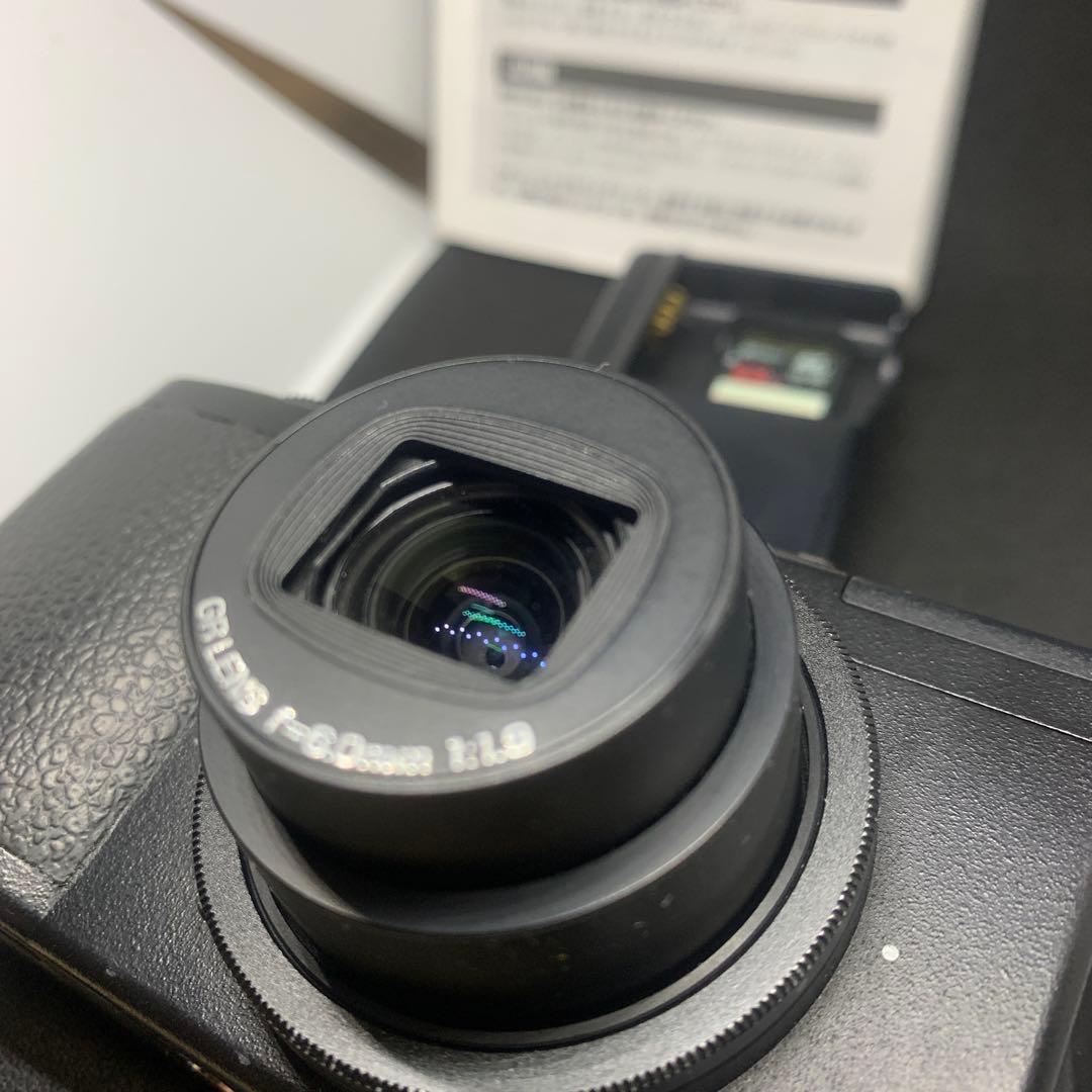 リコーGR DIGITAL III本体 + 専用レザーケースバッテリー2個付き