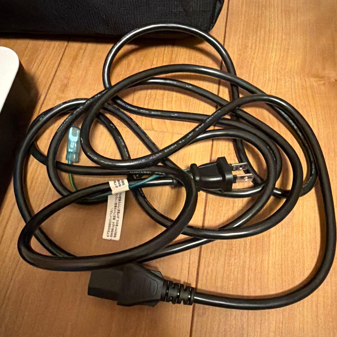 Epson EB-1780W プロジェクター 本体と付属品