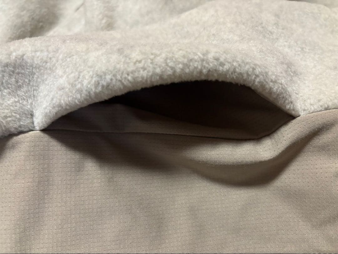 niko and… ソフトフリース切り替えzipパーカー　完売品　ベージュ