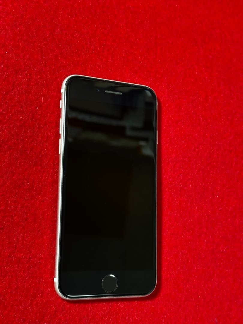 【2262】iPhone SE3第3世代スターライト 64GB simフリー