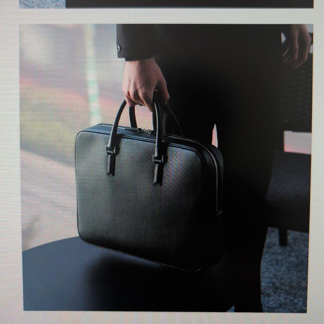 （新品・定価半額）イタリアンレザー ビジネスバッグ　authentic