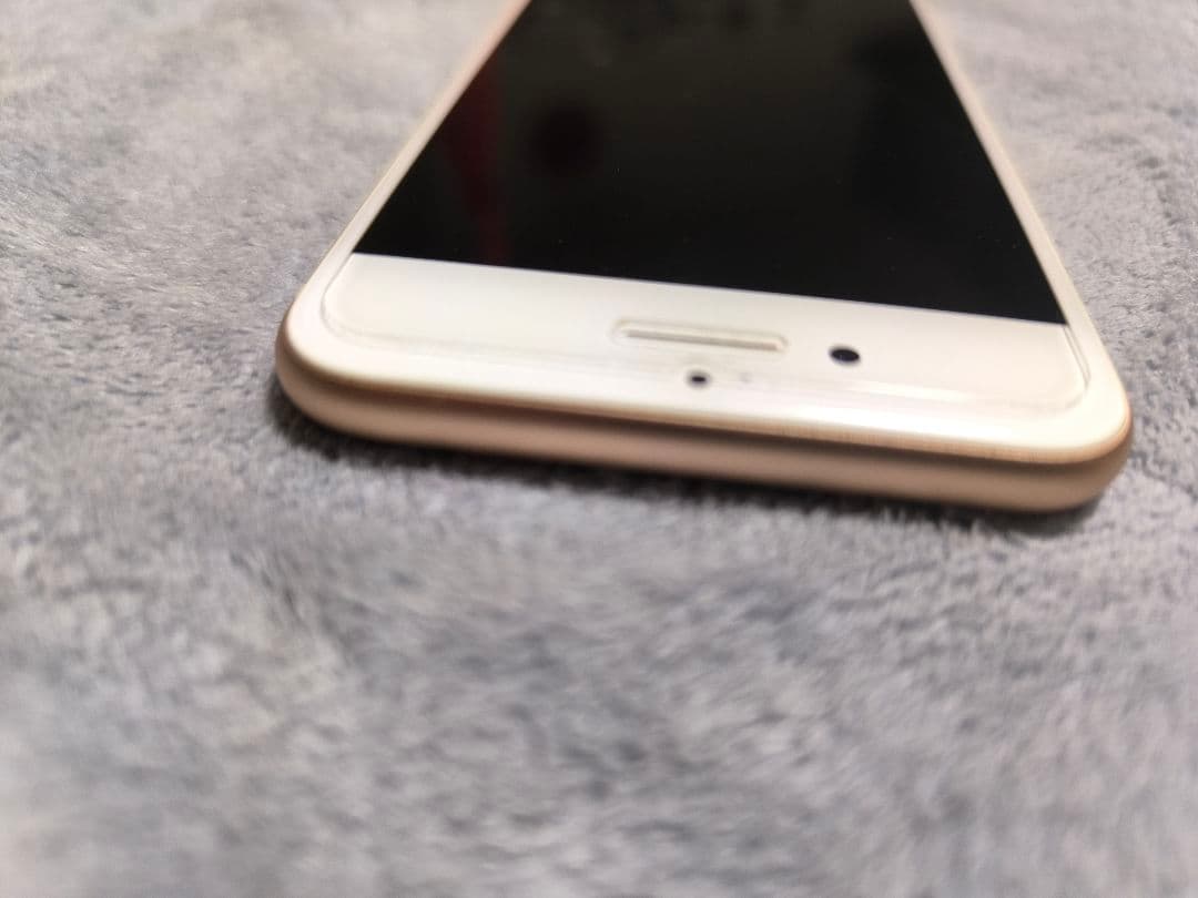 【美品】　iPhone 8本体　Gold 64 GB