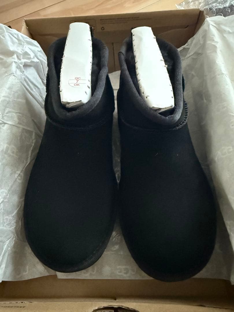 新品未使用 UGG Classic Ultra Mini Platform 22