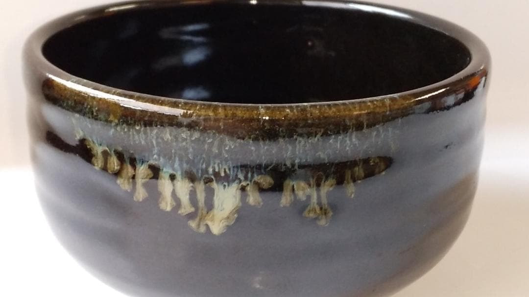 有田焼 桂山窯 田中桂山 茶碗 共箱 栞 茶器 抹茶碗 美品 です。