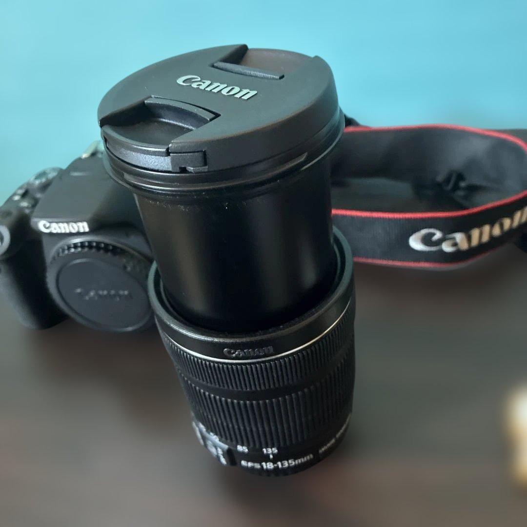 Canon EOS Kiss X7i 18-135 IS レンズキット 元箱付