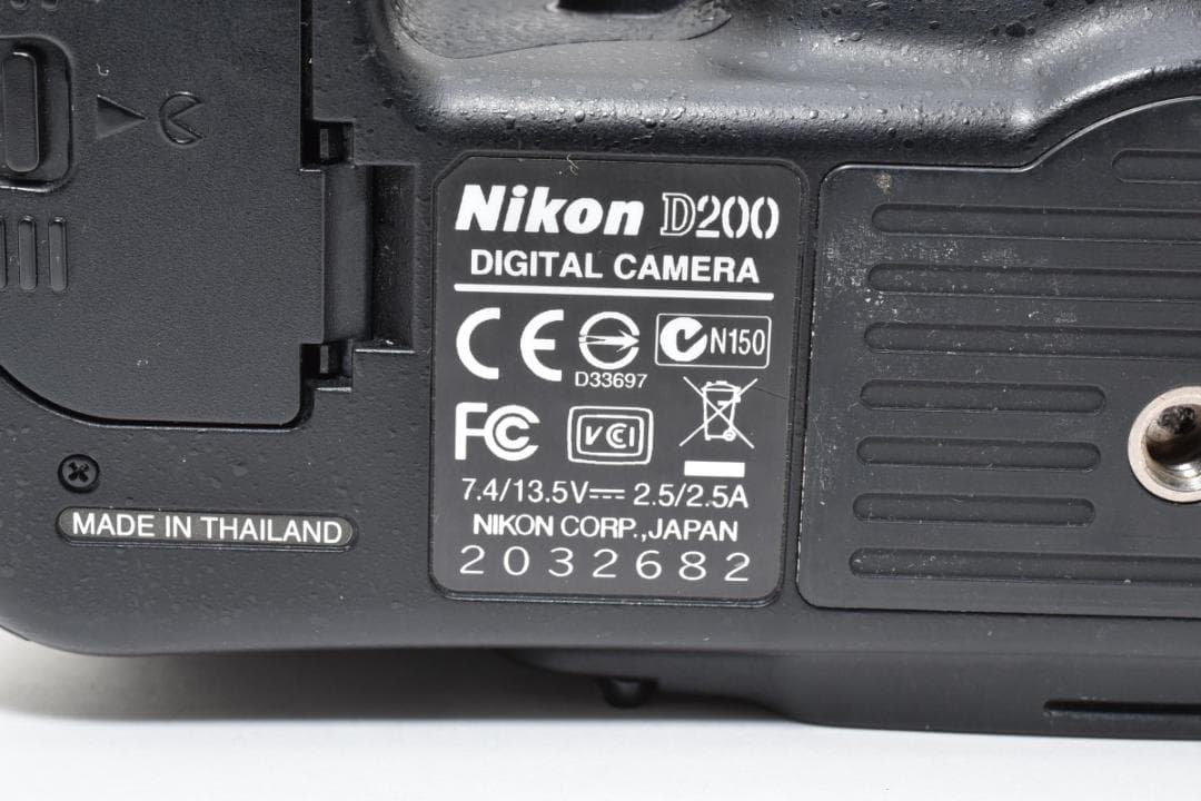 超美品 NIKON ニコン D200 デジタル ボディ H008