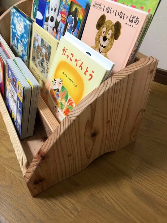 土日限定価格！！本棚　絵本棚　杉　ハンドメイド