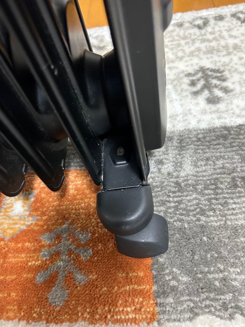 Delonghi オイルヒーター ブラック KHD410812-PB