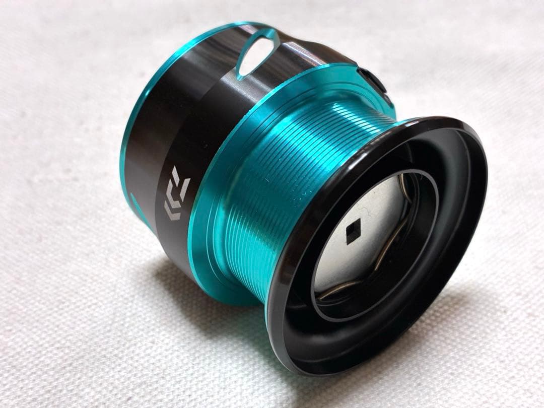 【極美品】Daiwaリール21EME AIR LT2500-DH【純正スプール】