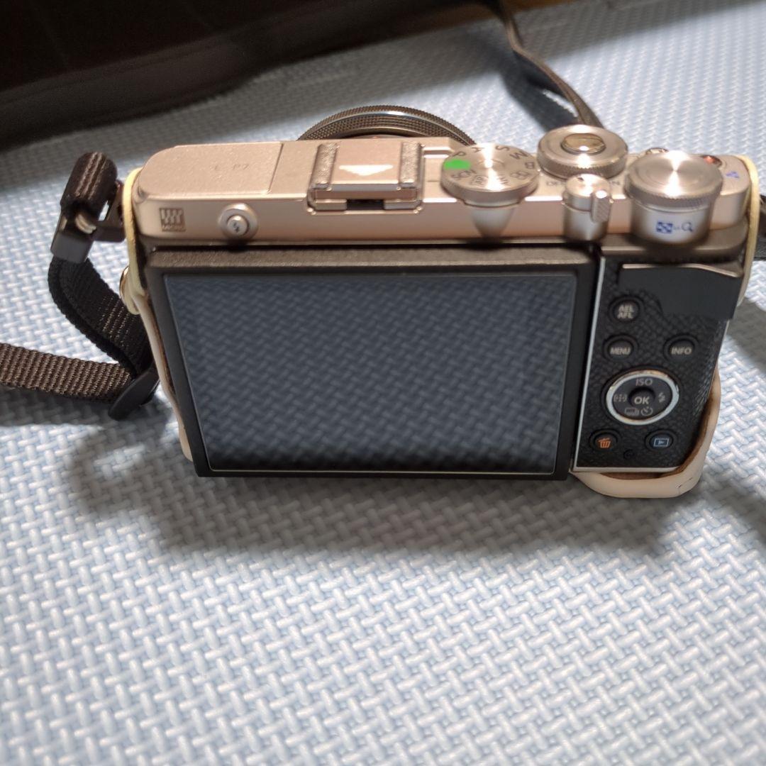 OLYMPUS PEN E-P7 EZダブルズームキット