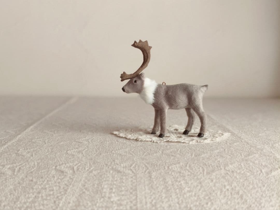 【まーちゃんさま】ornament ❀ * グレーのステキなトナカイさん