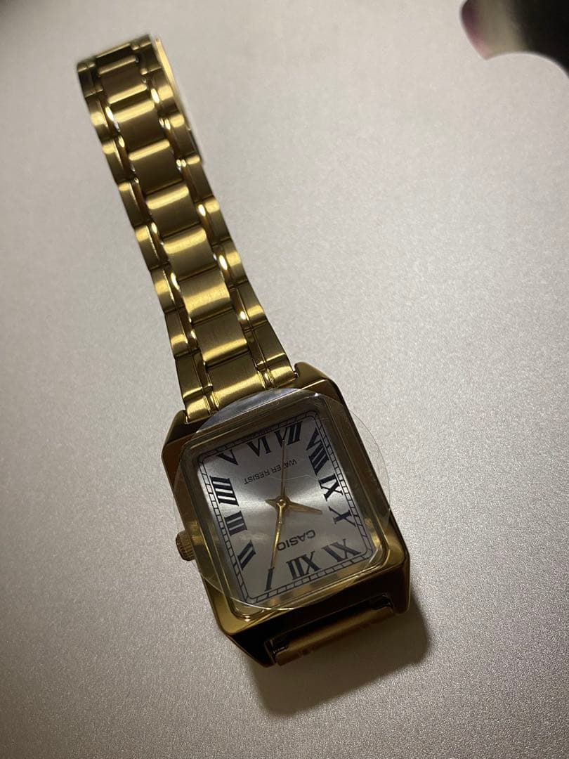 新品　CASIO ゴールド　LTP-V007G-9B