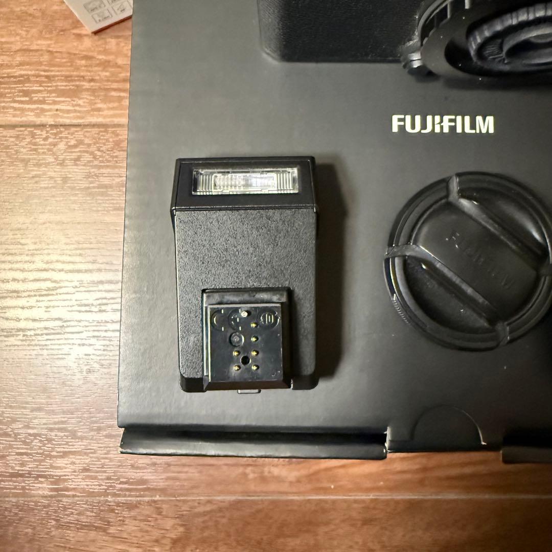 【美品】X-E4 FUJIFILM 本体BLK+レンズ4種+付属品多数