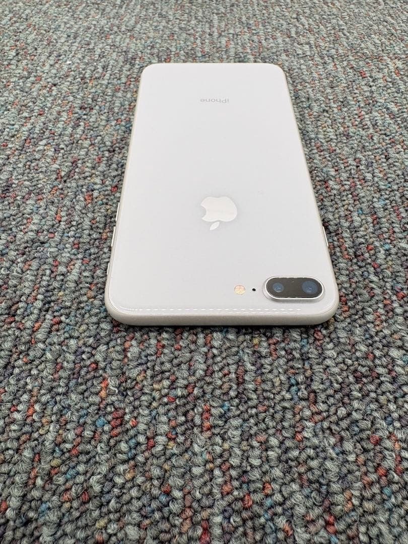 iPhone 8 Plus　64GB　simフリー　Apple　スマホ　969