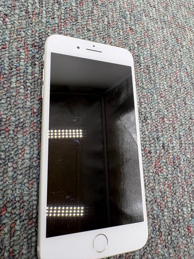 iPhone 8 Plus　64GB　simフリー　Apple　スマホ　969