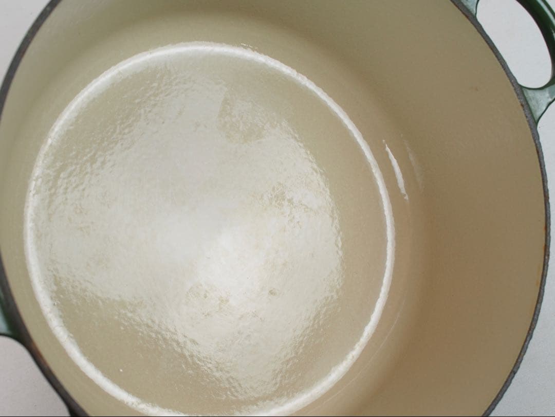 ル・クルーゼ ココットロンド モスグリーン24cm ホーロー 両手鍋