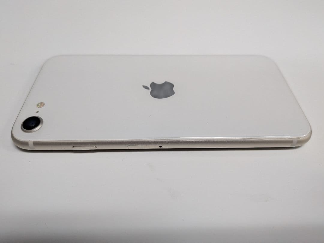 Apple iPhone SE (第3世代) ホワイト 64GB