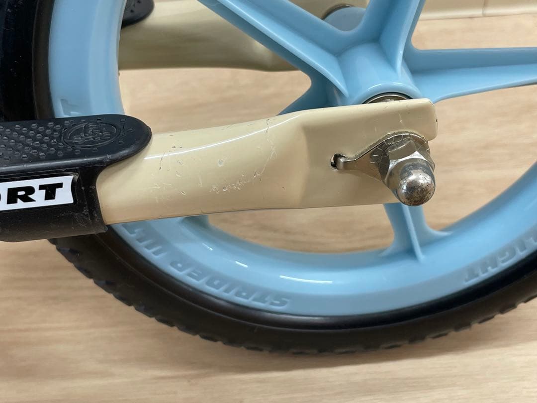 ストライダー ムラサキスポーツ限定色 12インチ STRIDER