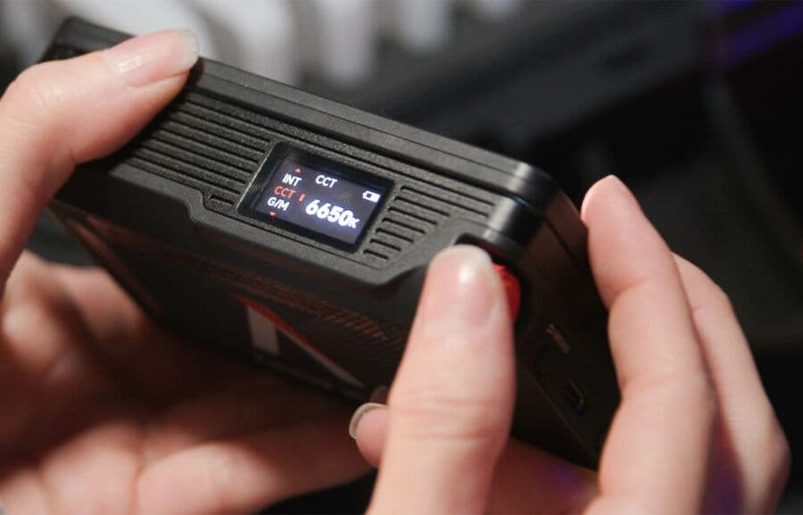 AputureMC PRO 8Light Kit磁着設計撮影ライト充電ケース付き