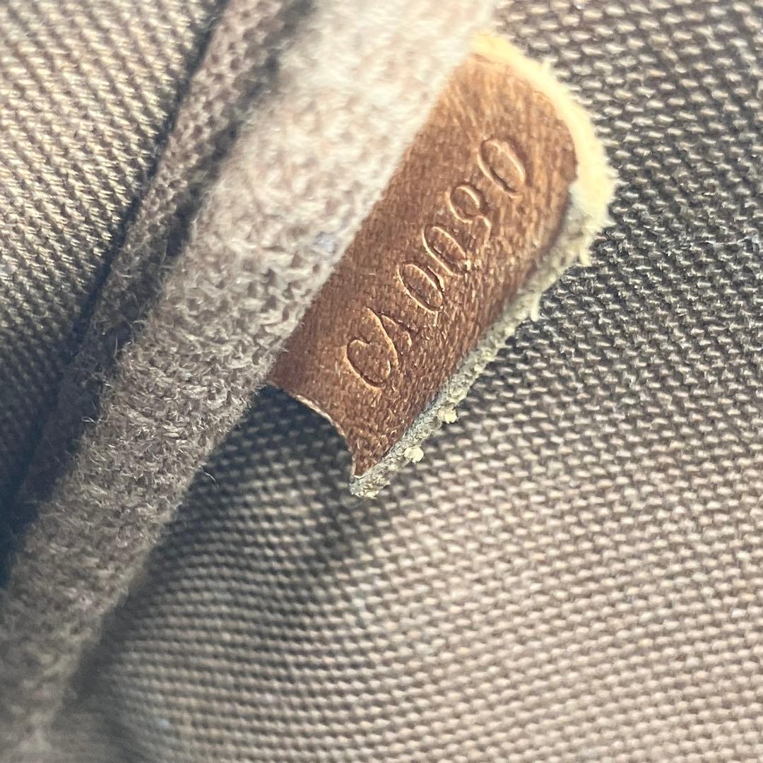 美品✨ルイヴィトン　モノグラム　ポシェットアクセソワール CA0090