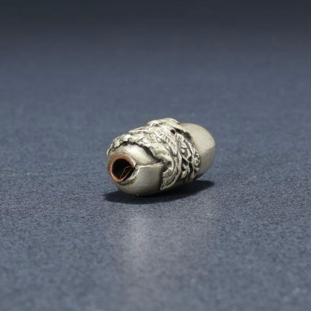 緒締め玉　花鳥　提げもの　管玉形　金属　R1649