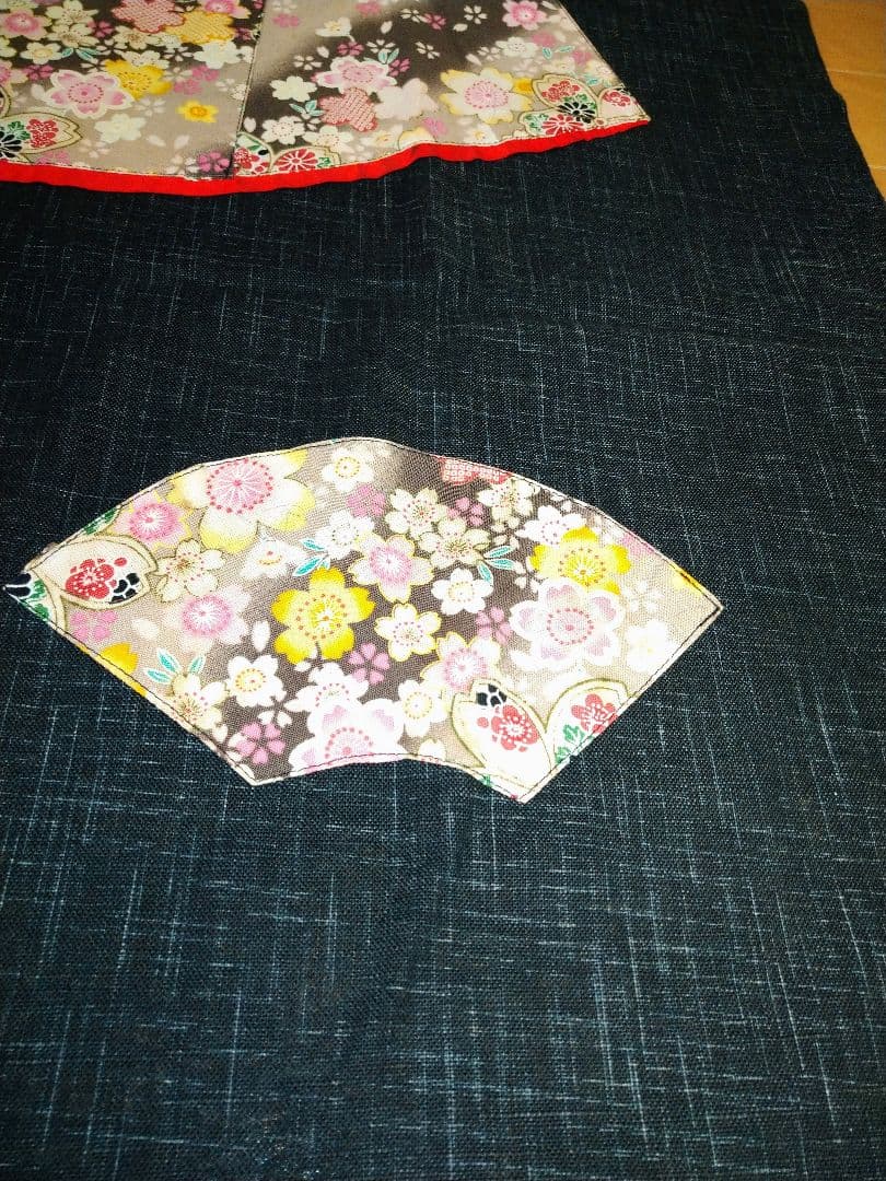 ⬛♥上品で高級感漂う【 和工房れおん】のれん 舞花着物・扇柄デザイン