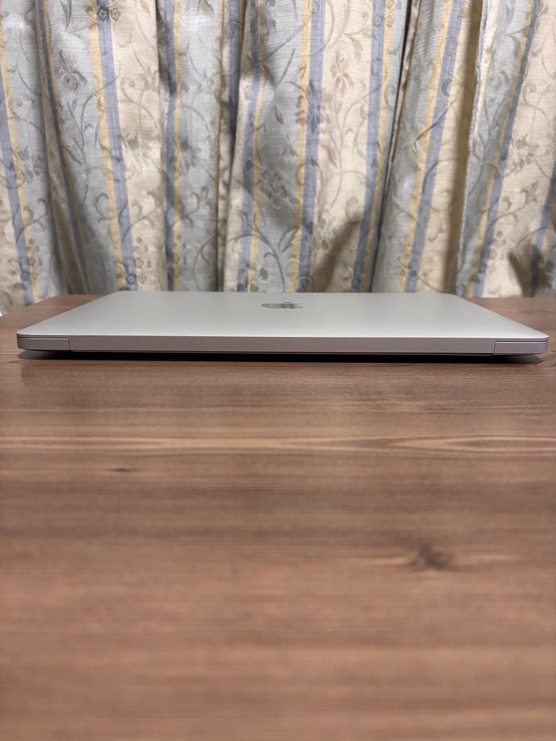 MacBook Air M1 8GB/256GB/シルバー/バッテリー92%