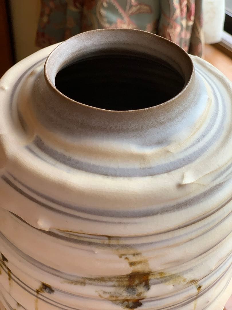 昭和レトロ未使用保管品 常滑 翠窯 陶芸大きな花瓶壺華道ベージュと茶の模様 貫入