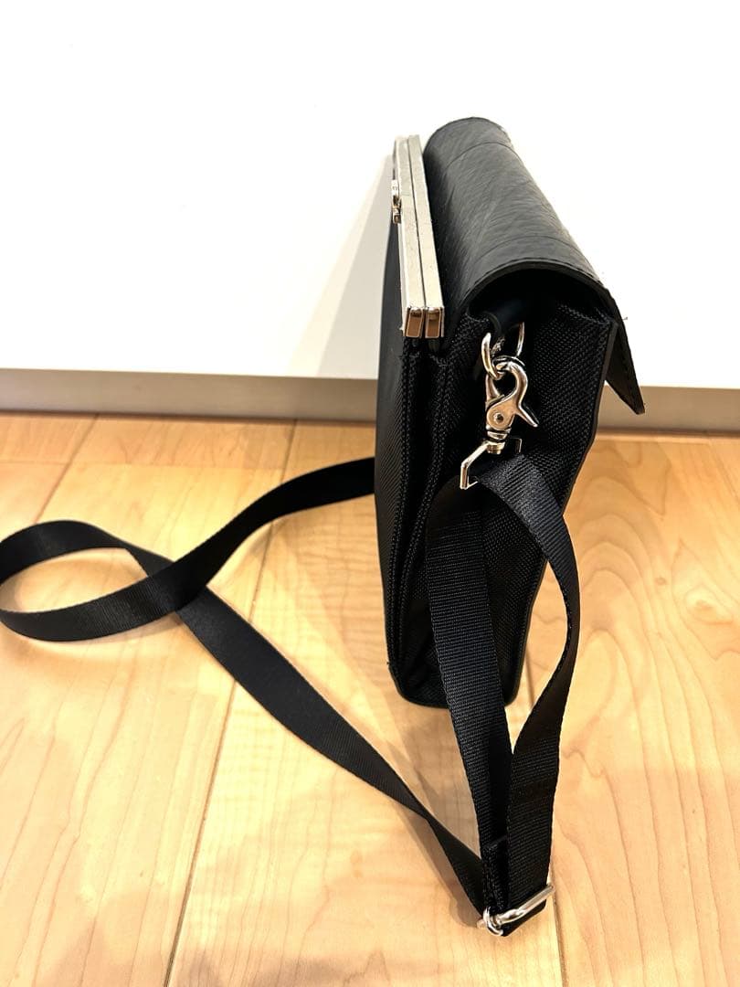 EJ SEAL ブラック/ブルー ショルダーバッグ