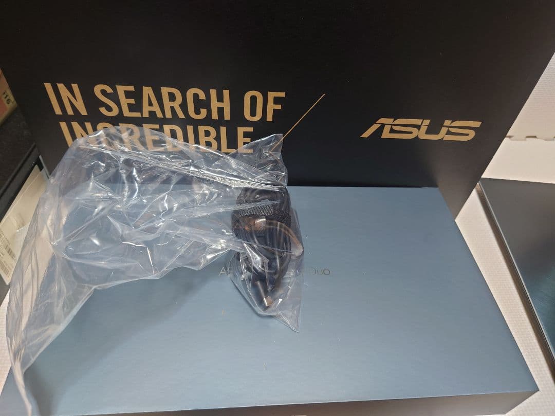 ASUS Zenbook DUO/i7/16・1TB/GPU/2画面タッチパネル