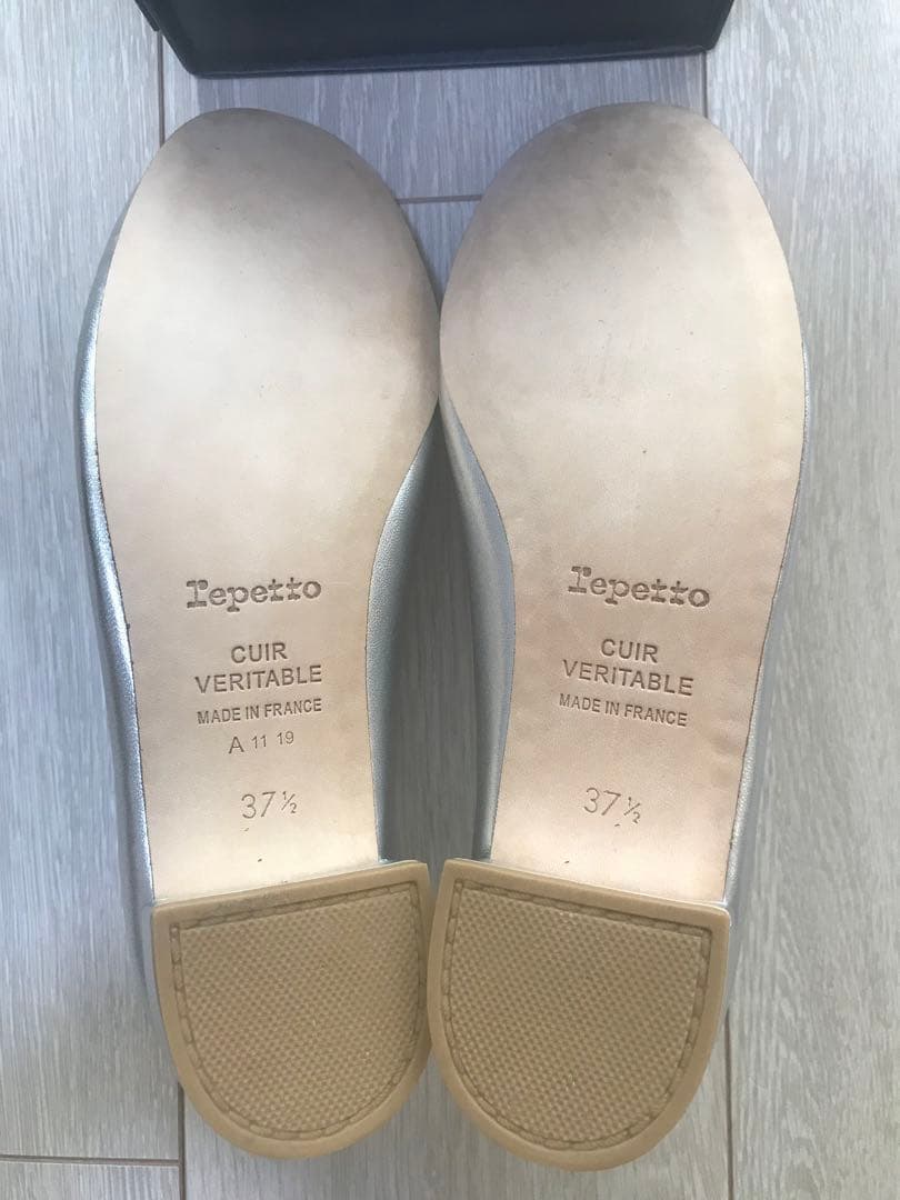 【新品未使用】【傷あり】Repetto レペットバレエシューズ シルバー37.5
