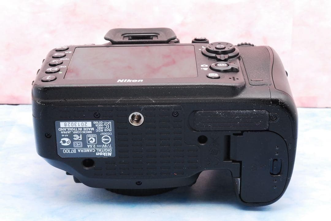 ニコン D7100★ハイアマチュア★一眼レフカメラ★超望遠レンズ付Wレンズ