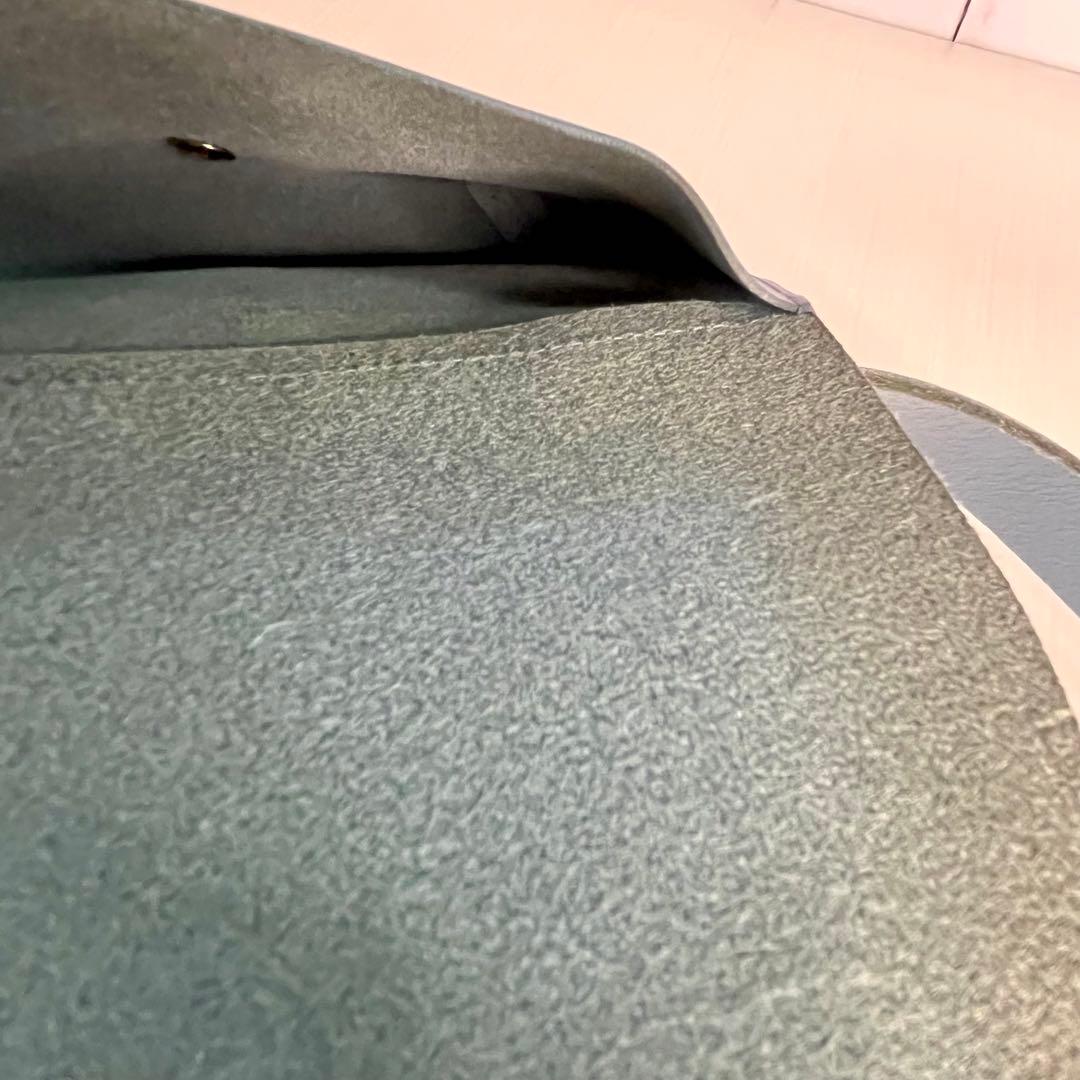 IL BISONTE カウハイド レザー ボディバック　ウエストバッグ　ブルー