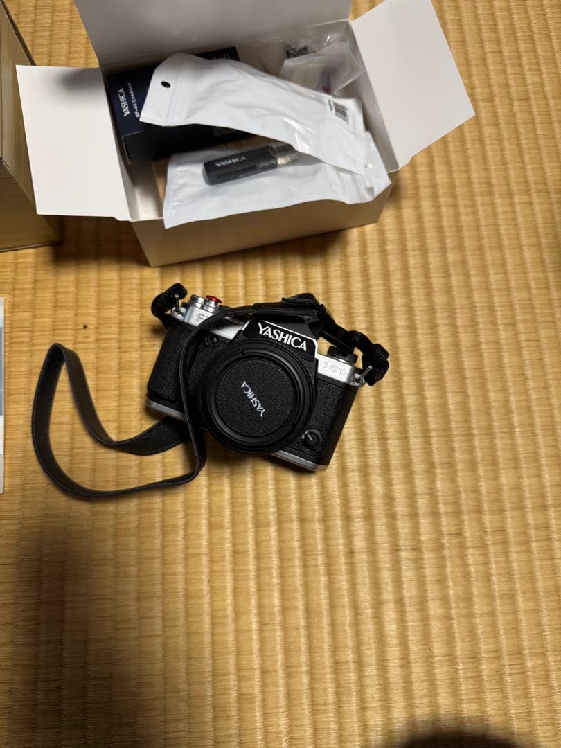 波*き様 Yashica FX-D100デジタルカメラ 本体と付属品