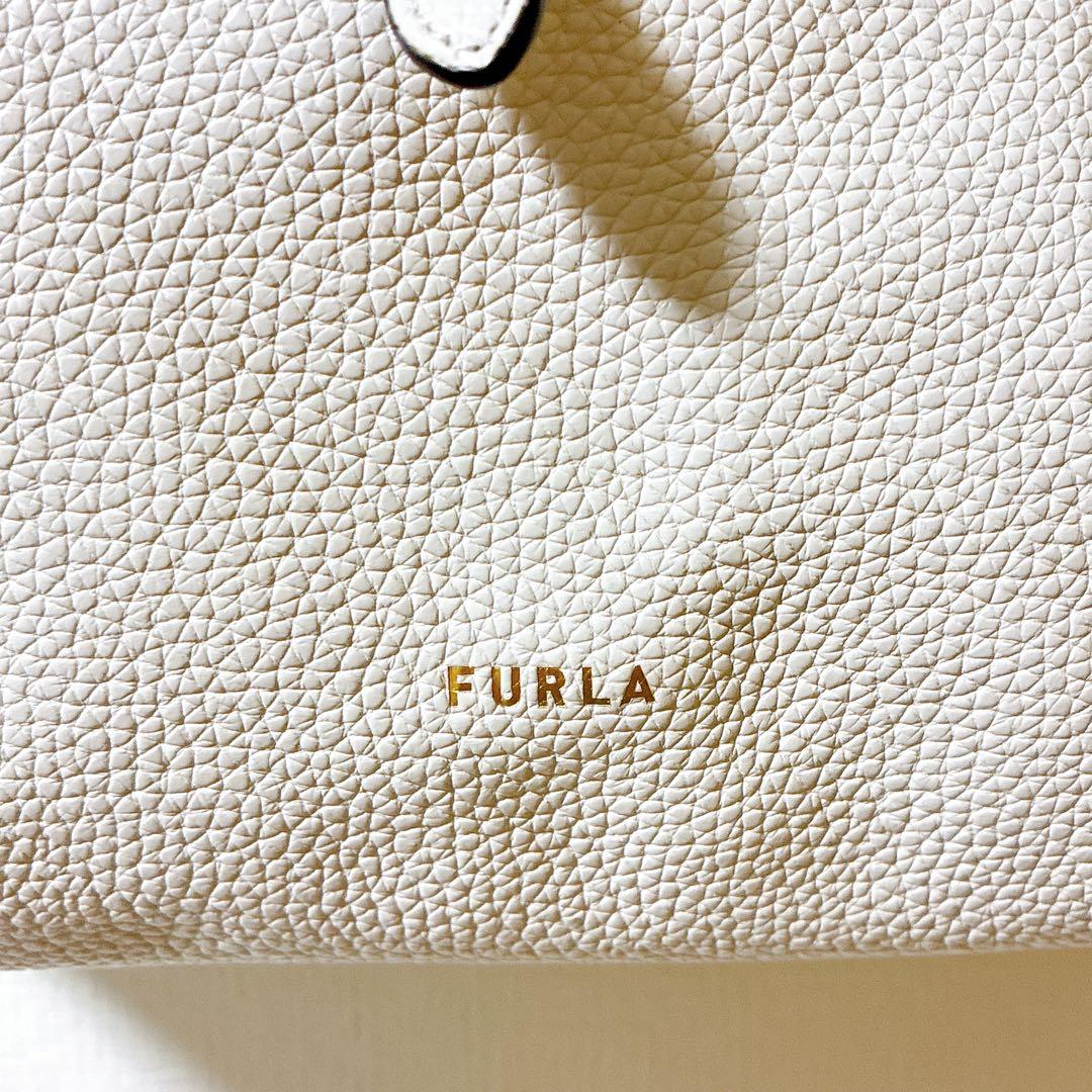 未使用級✨フルラ　アウラ　ショルダーバッグ　ワンショルダー　現行　レザー